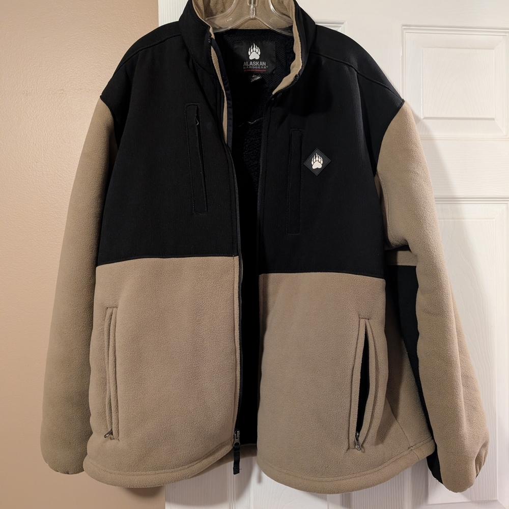 Duluth Trading Co Black and Tan Performance Jacket
